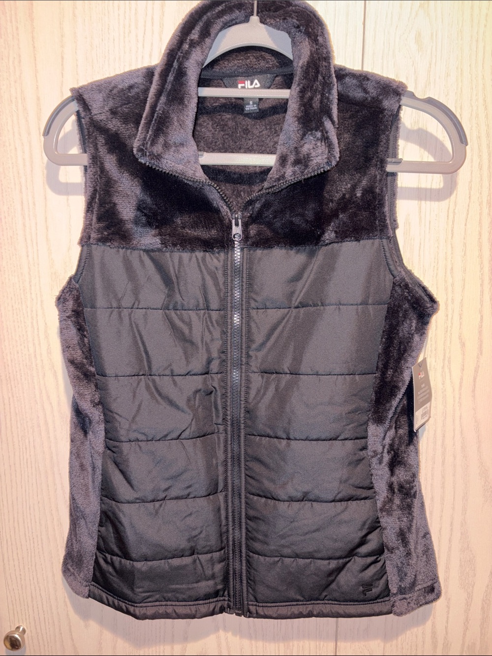 Fila Women's Black Quilted Faux-Fur Trim Vest